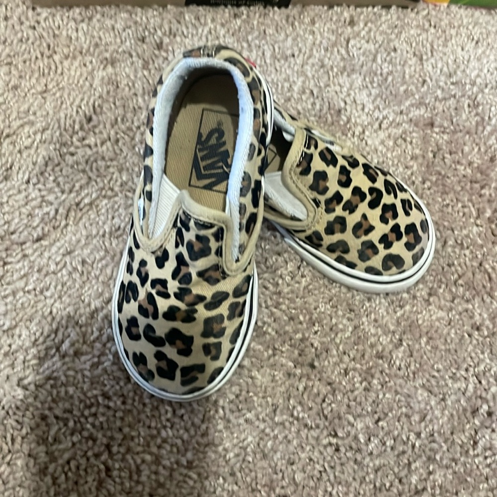 Toddler Slip on Leopard Vans Sz 8